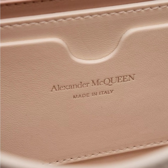 Alexander McQueen: Four-Ring Clutch Crossbody Bag - Picture 11 of 16